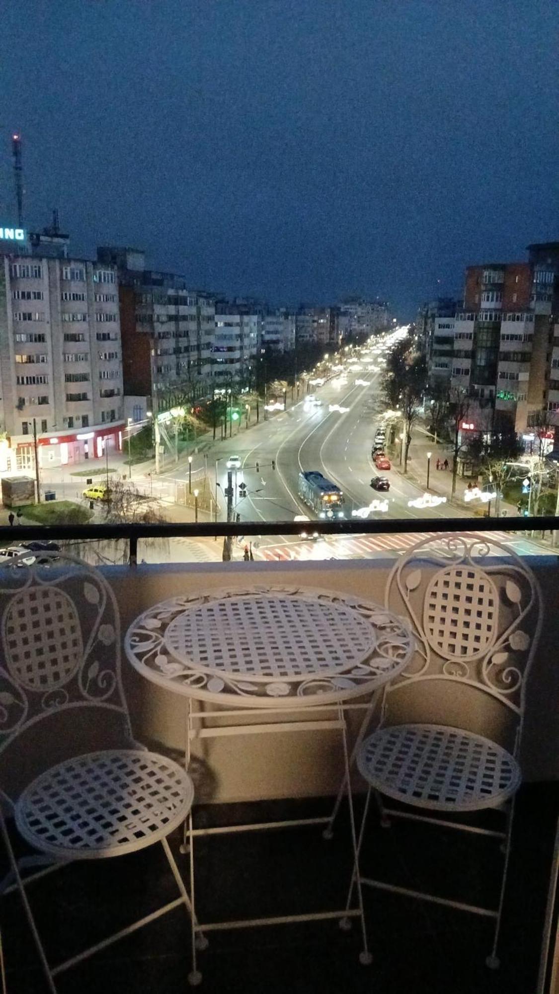 Hellen'S Ultracentral Apartament Buzău Exterior foto
